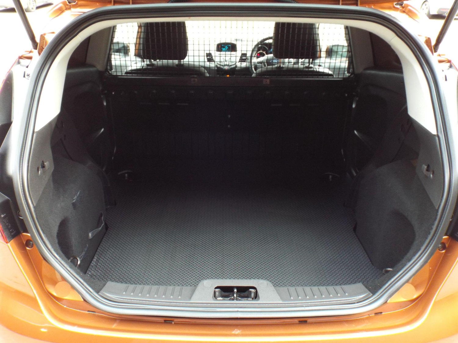 Used Ford Fiesta Van 2016 for sale - 77852816: Photo 12