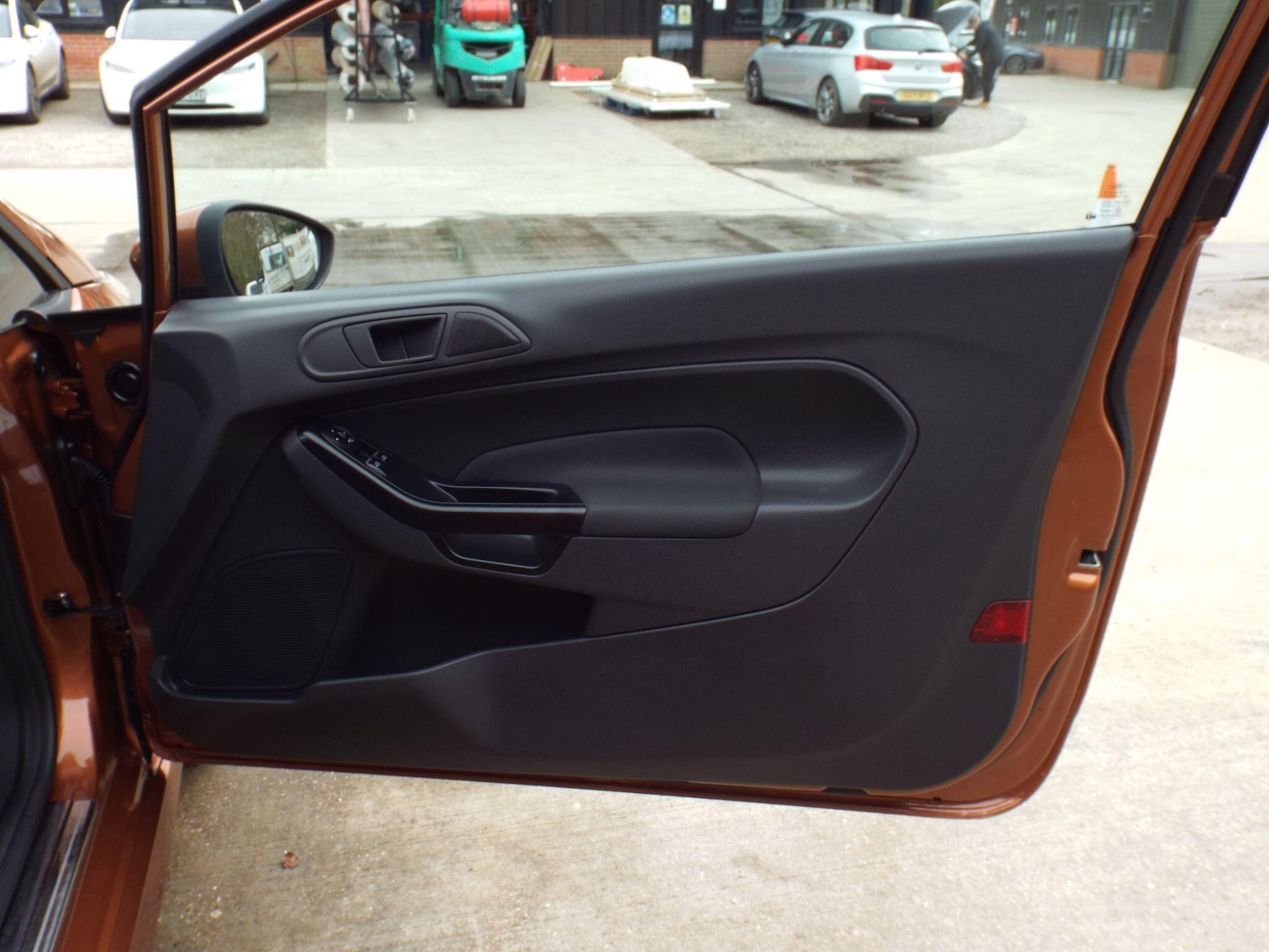 Used Ford Fiesta Van 2016 for sale - 77852816: Photo 21