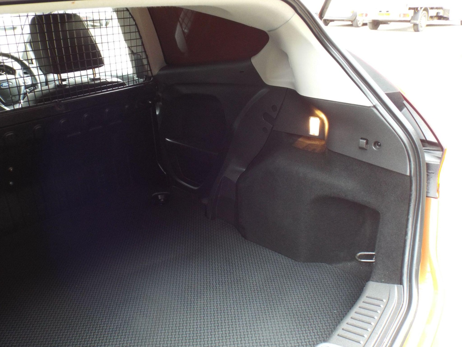 Used Ford Fiesta Van 2016 for sale - 77852816: Photo 32