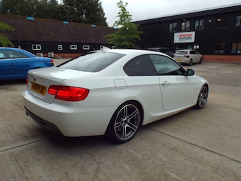 Used BMW 3 Series 2011 for sale - 75257433: Photo