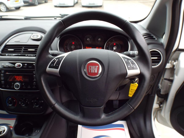 Used Fiat Punto 2014 for sale - 76270859: Photo 12