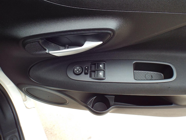 Used Fiat Punto 2014 for sale - 76270859: Photo 37