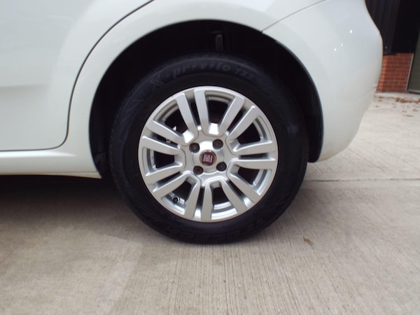 Used Fiat Punto 2014 for sale - 76270859: Photo 41