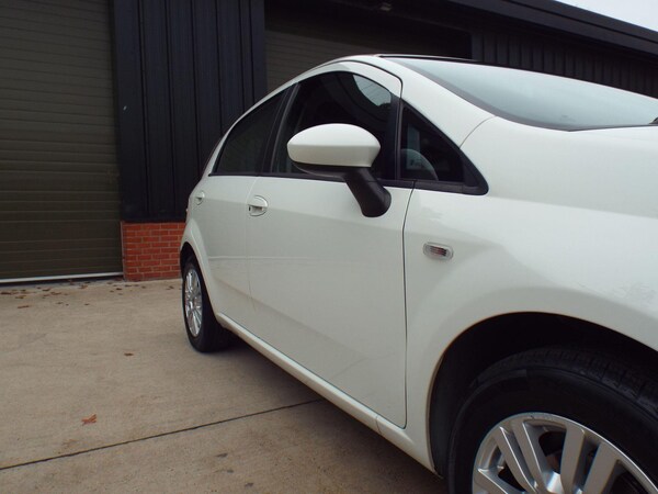 Used Fiat Punto 2014 for sale - 76270859: Photo 42