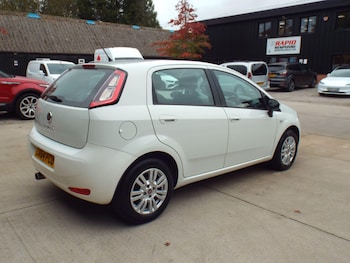 Used Fiat Punto 2014 for sale - 76270859: Photo 4