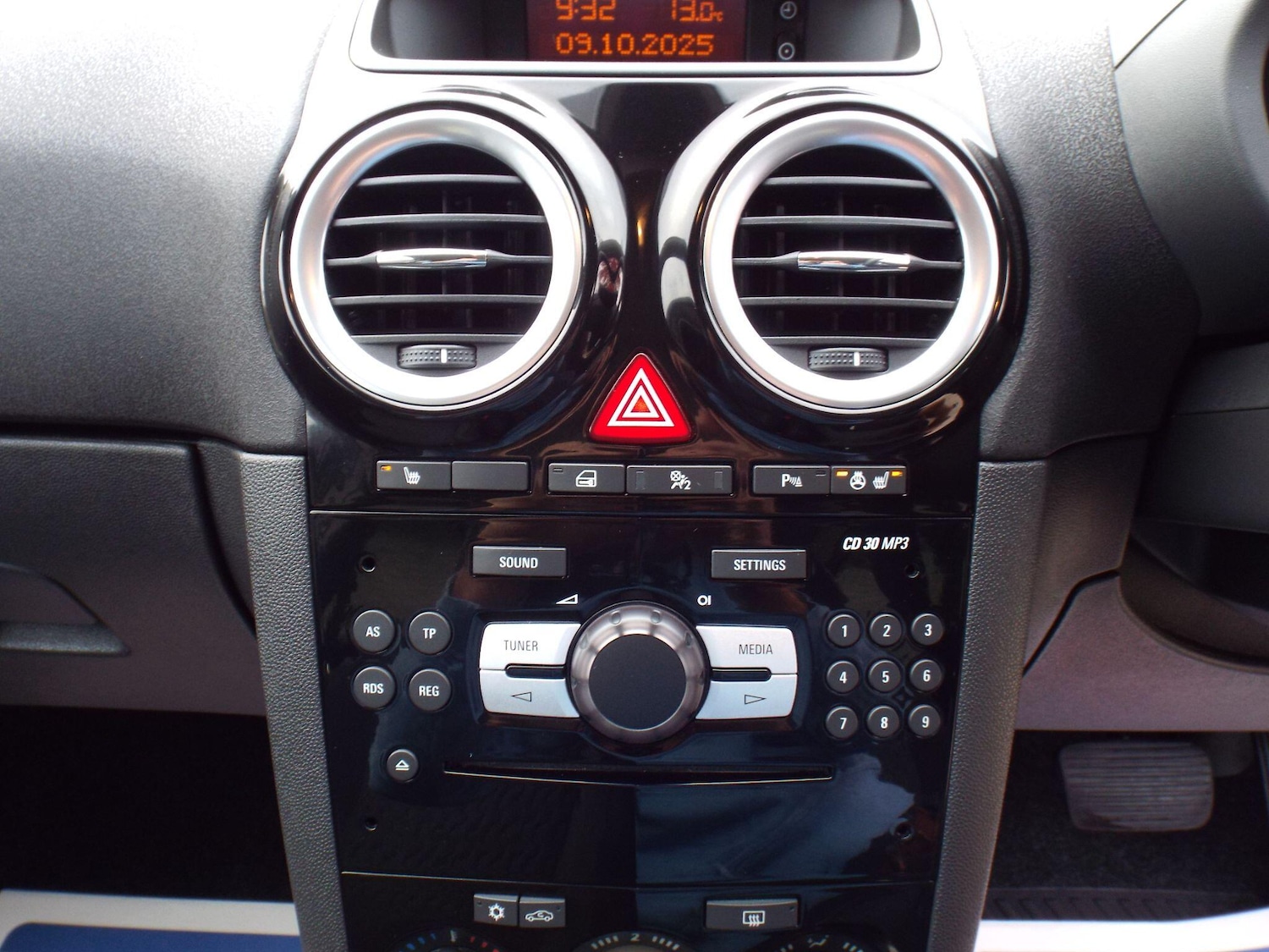 Used Vauxhall Corsa 2014 for sale - 76215123: Photo 11