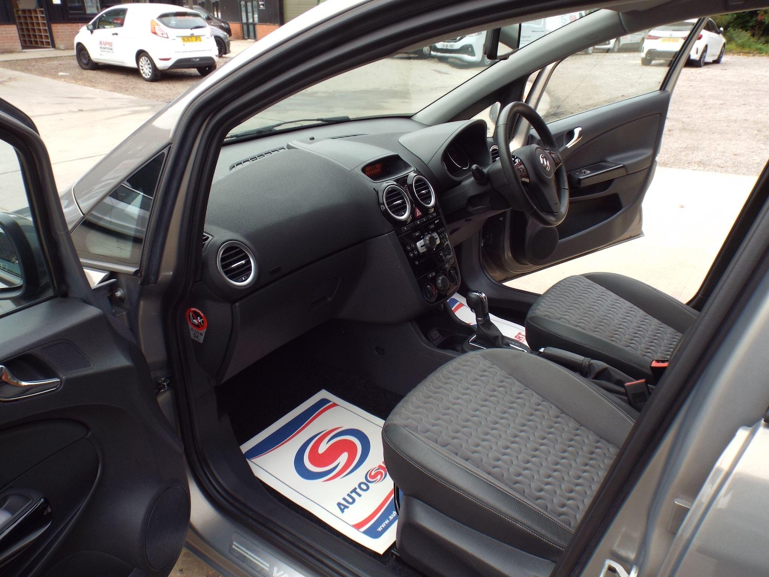 Used Vauxhall Corsa 2014 for sale - 76215123: Photo 28