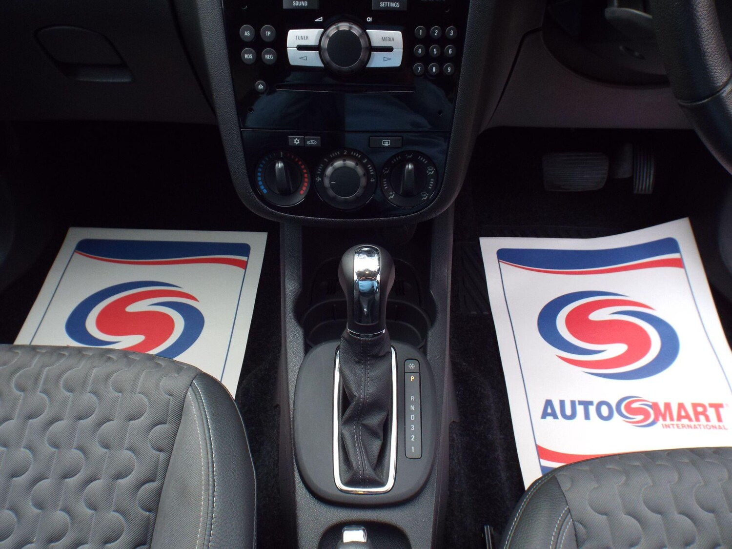 Used Vauxhall Corsa 2014 for sale - 76215123: Photo 32