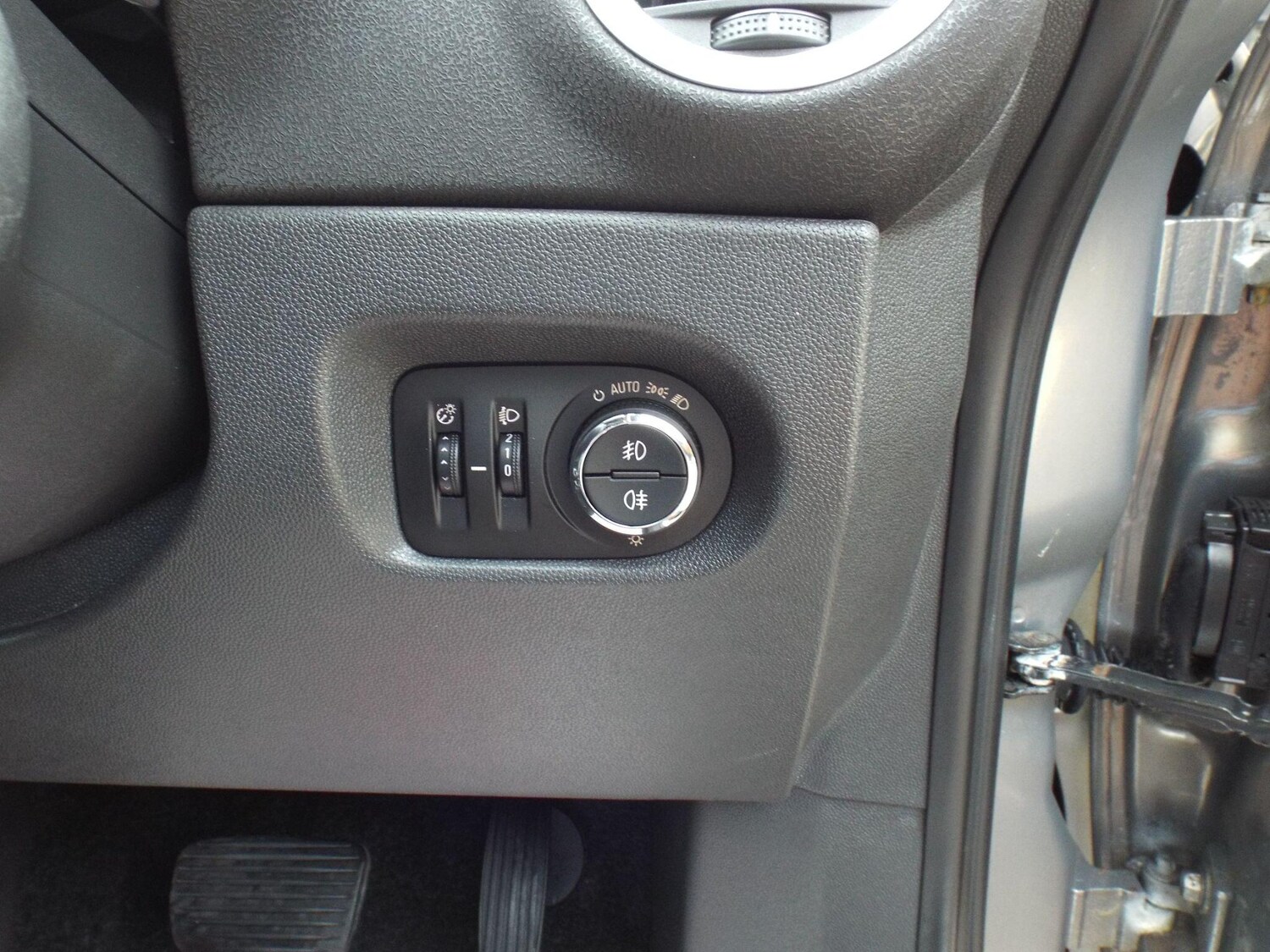 Used Vauxhall Corsa 2014 for sale - 76215123: Photo 35