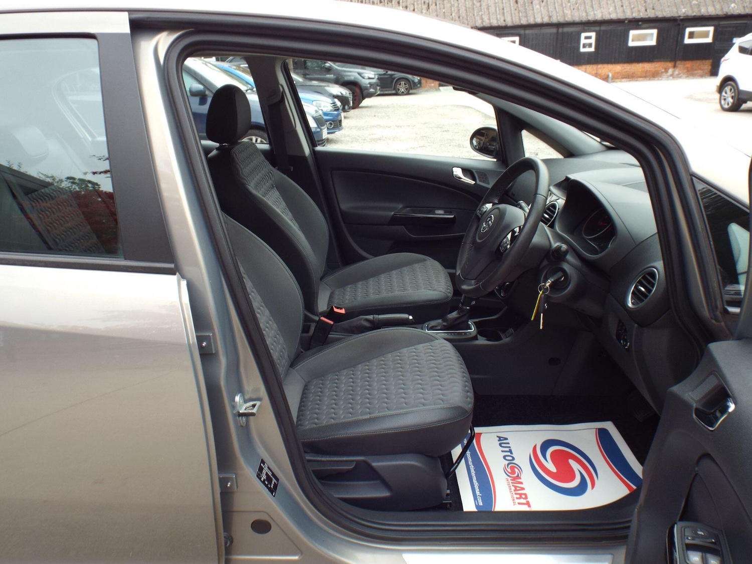 Used Vauxhall Corsa 2014 for sale - 76215123: Photo 7