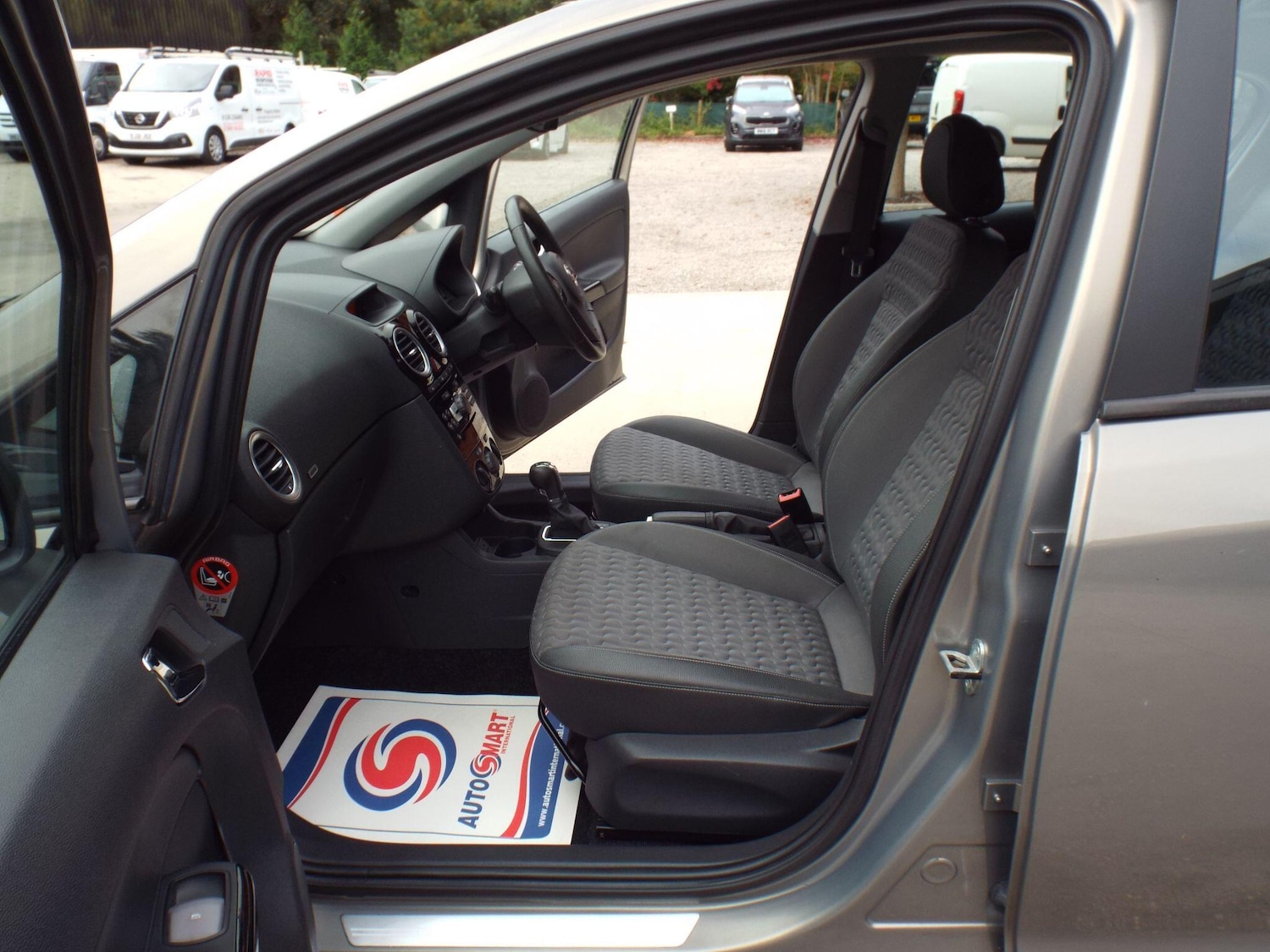 Used Vauxhall Corsa 2014 for sale - 76215123: Photo 8