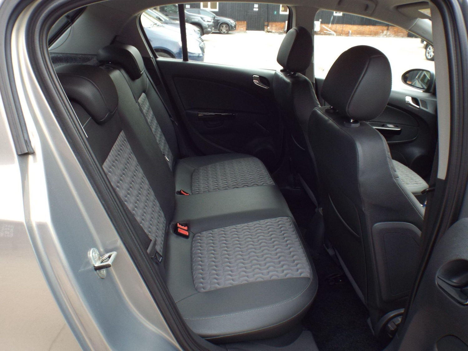 Used Vauxhall Corsa 2014 for sale - 76215123: Photo 9