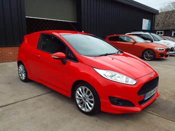 Used Ford Fiesta Van 2014 for sale - 78215137: Photo