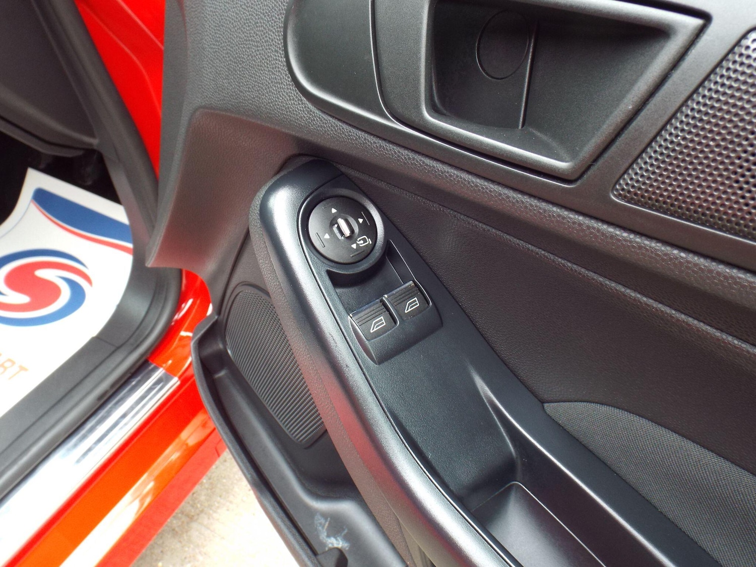 Used Ford Fiesta Van for sale - 78215137: Photo 23