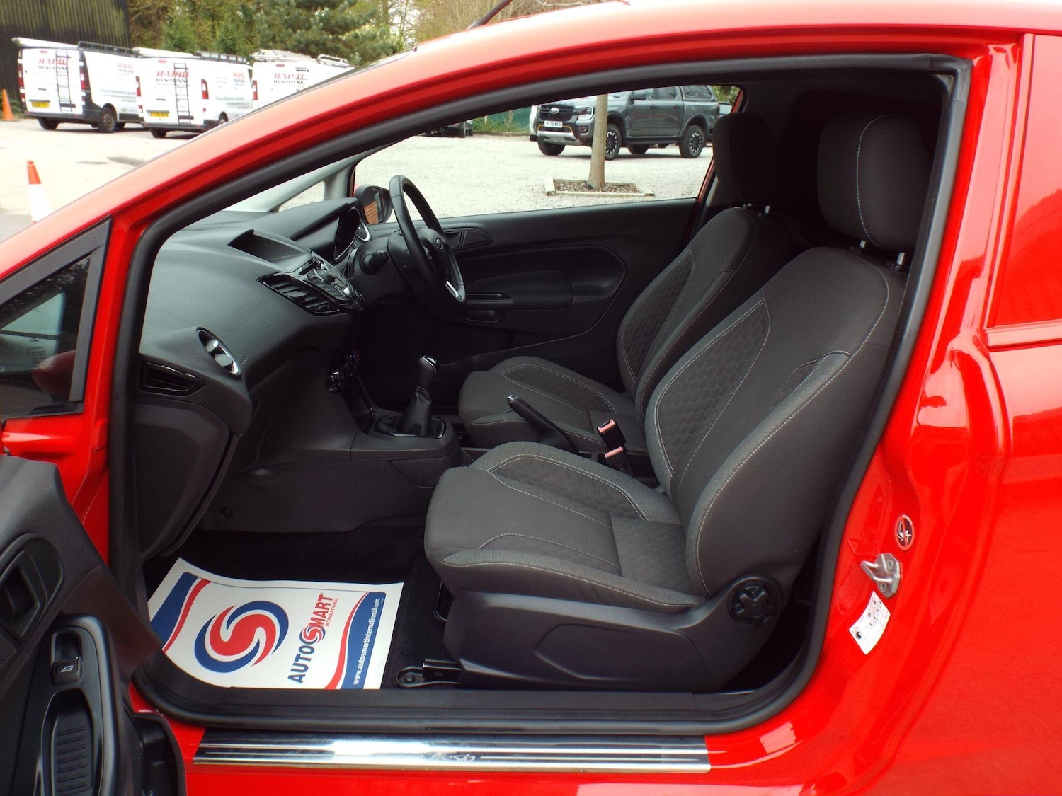 Used Ford Fiesta Van for sale - 78215137: Photo 8