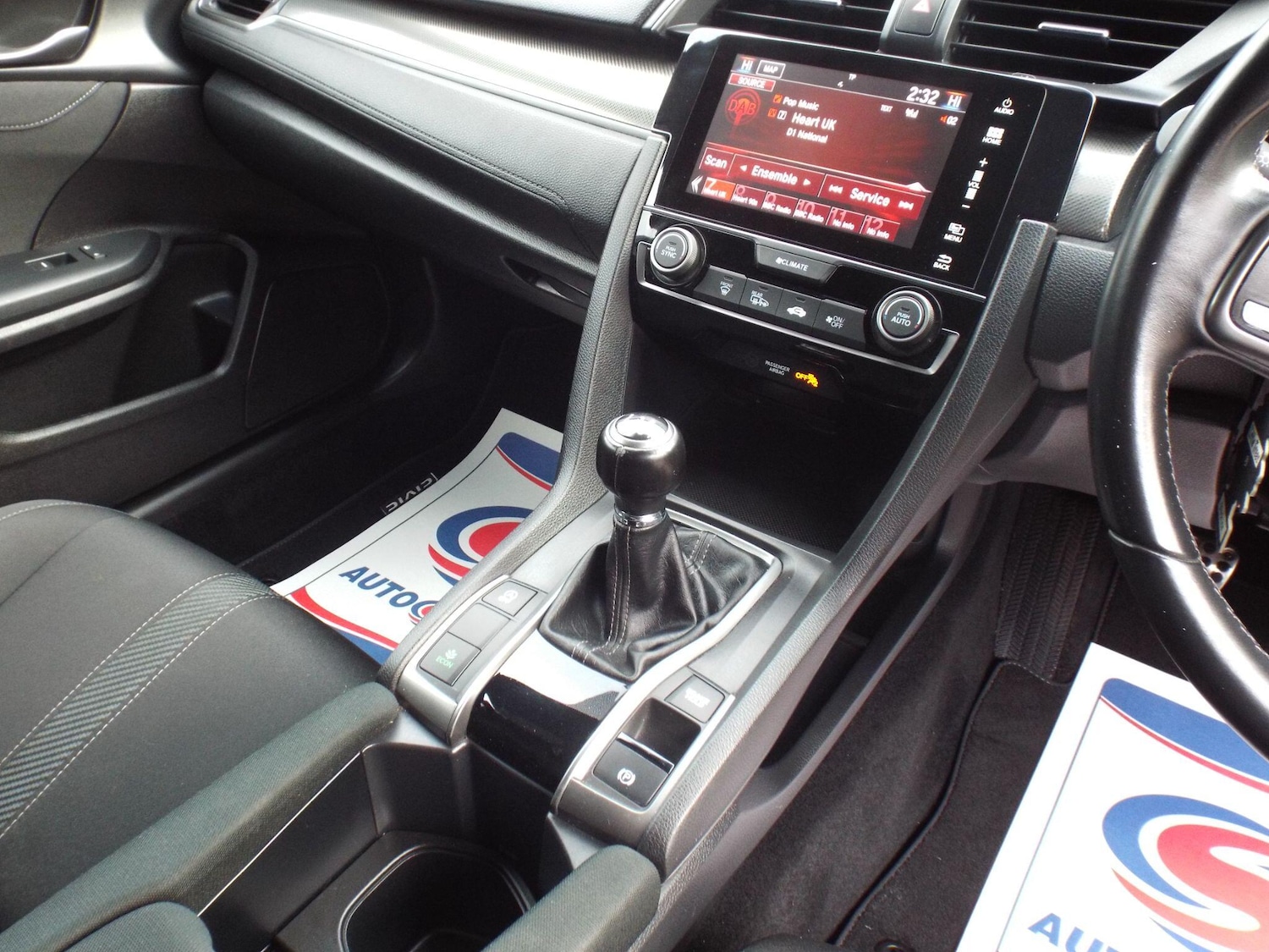 Used Honda Civic 2017 for sale - 76645245: Photo 11