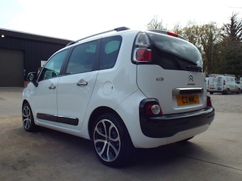 Used Citroen C3 Picasso 2017 for sale - 78071916: Photo