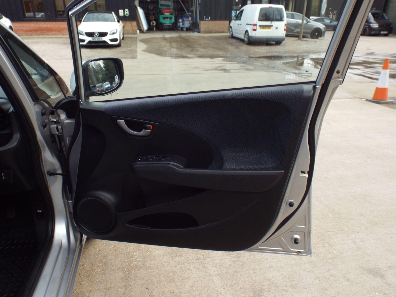 Used Honda Jazz 2010 for sale - 77993950: Photo 19