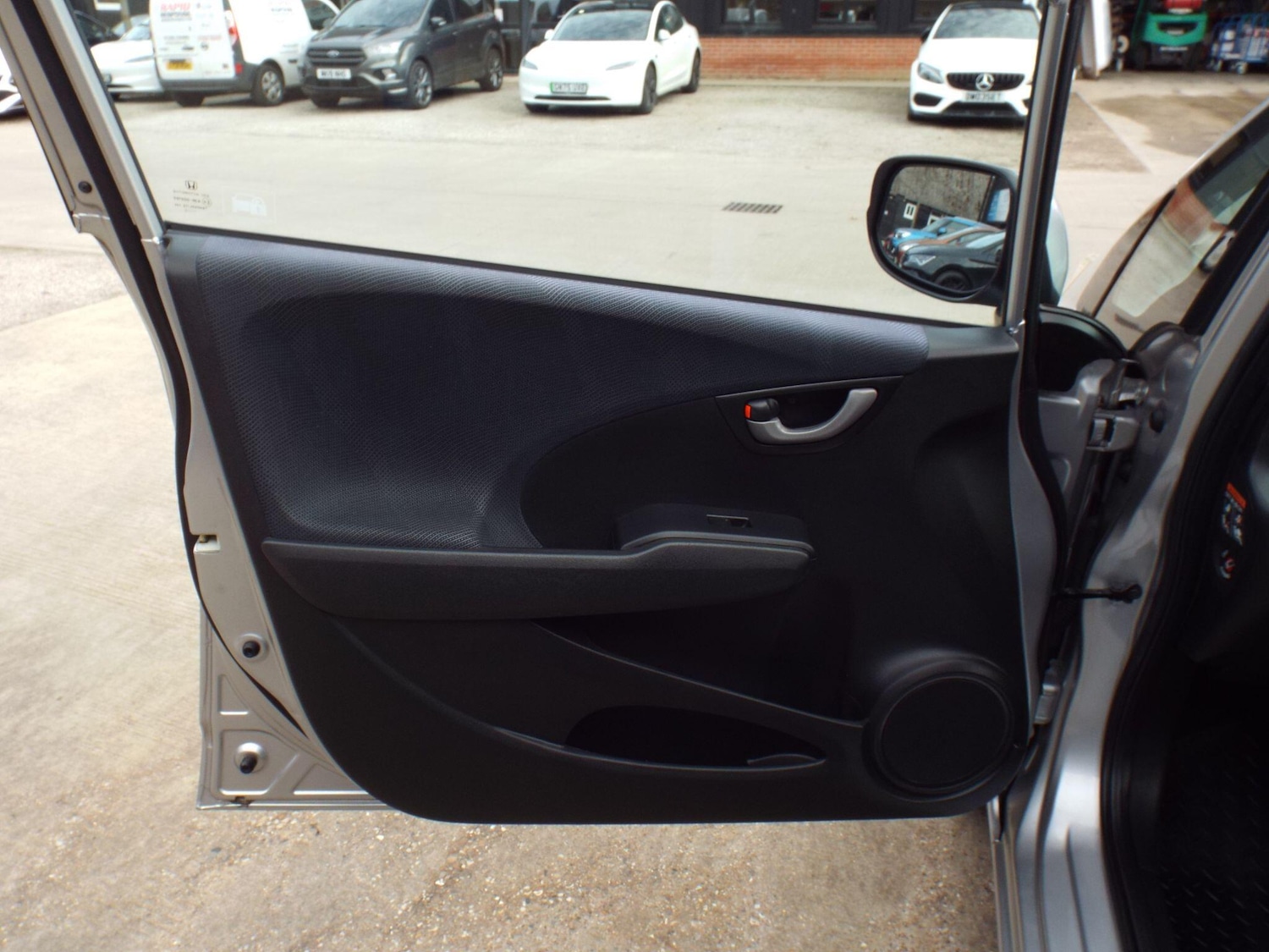 Used Honda Jazz 2010 for sale - 77993950: Photo 26