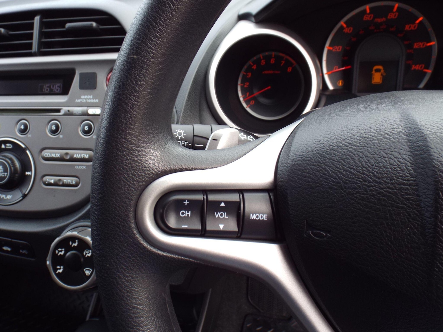 Used Honda Jazz 2010 for sale - 77993950: Photo 28