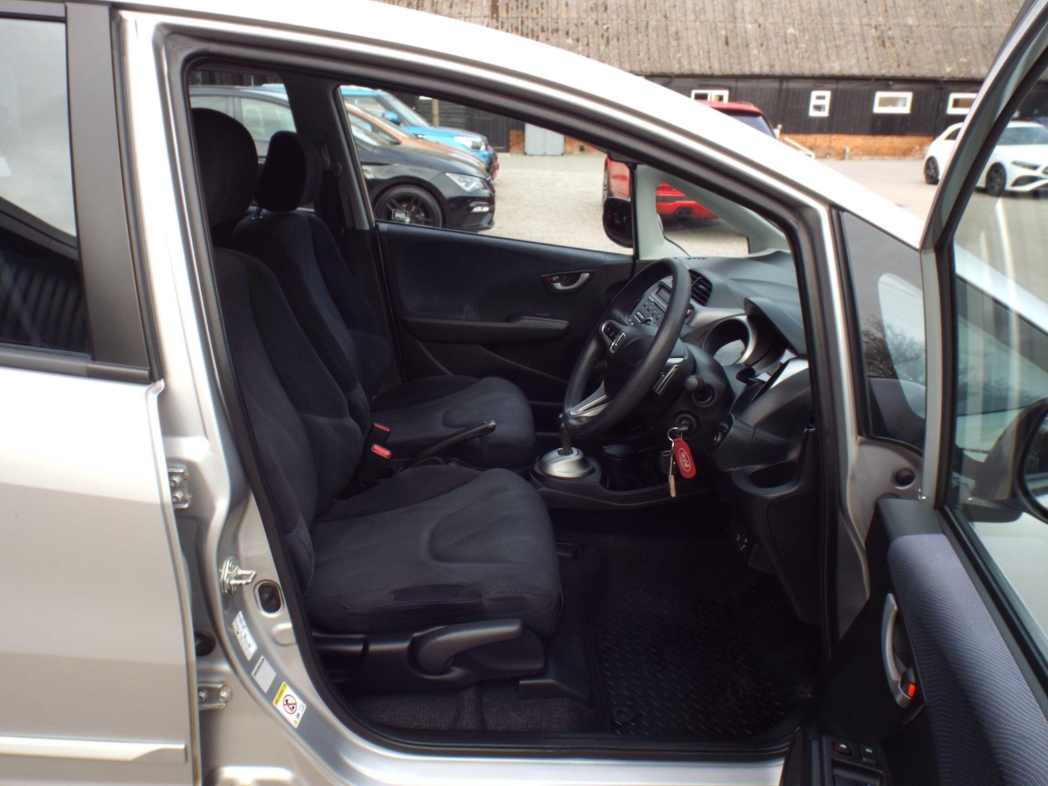 Used Honda Jazz 2010 for sale - 77993950: Photo 7