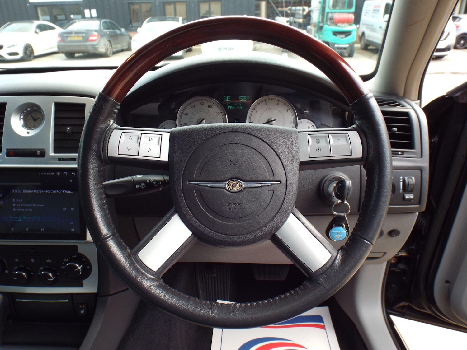 Used Chrysler 300C 2005 for sale - 77839839: Photo 12