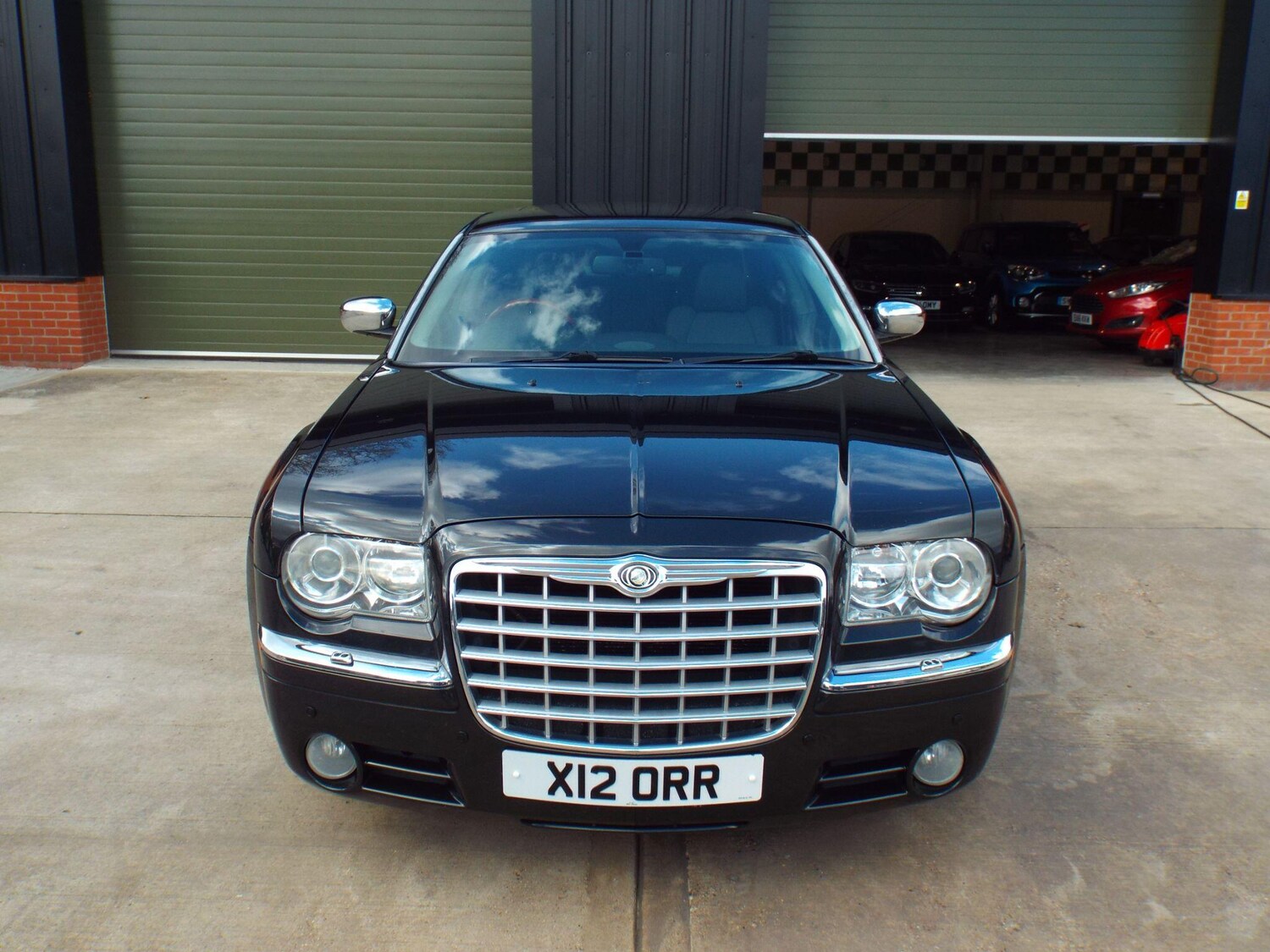 Used Chrysler 300C 2005 for sale - 77839839: Photo 14