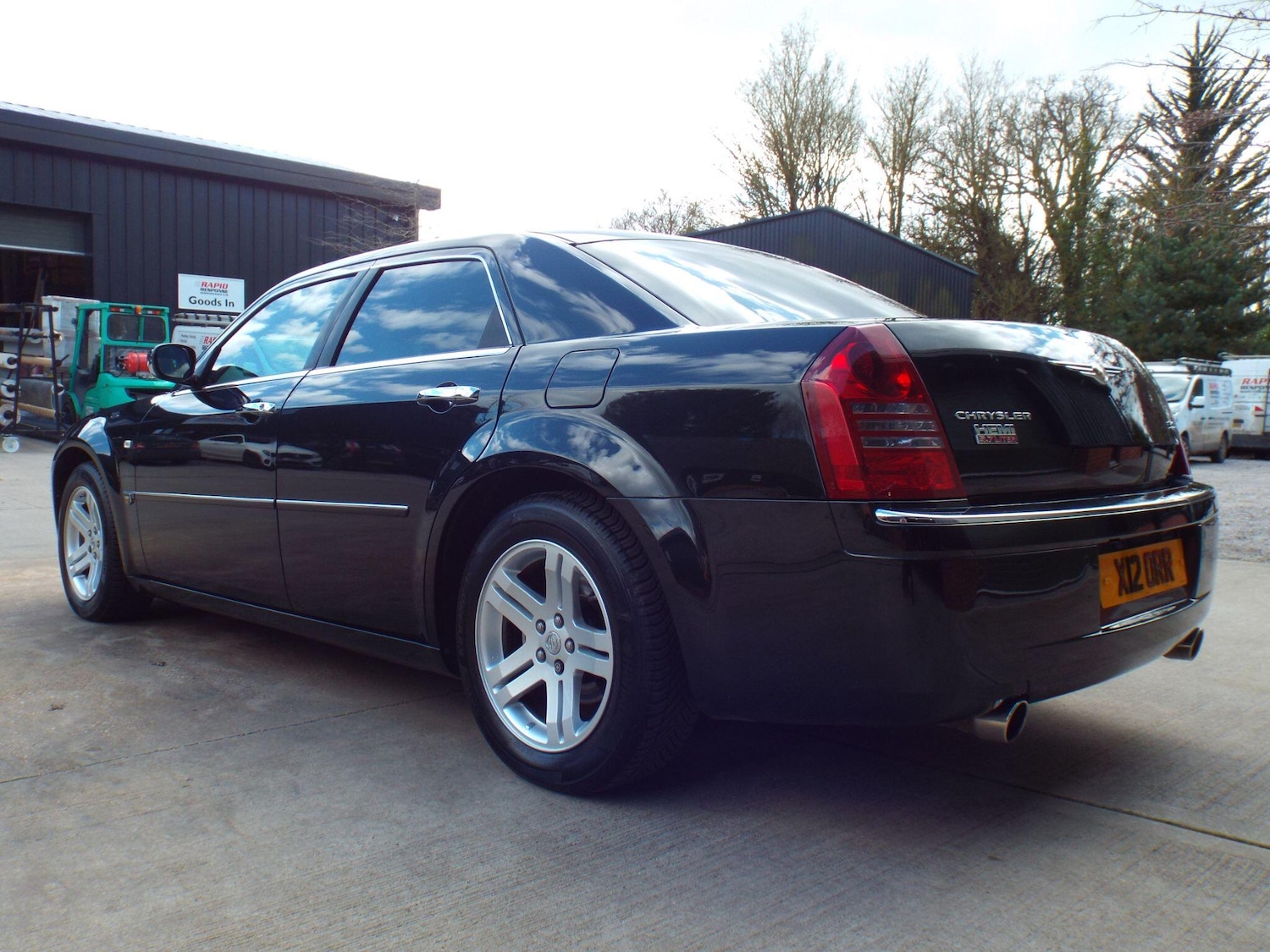Used Chrysler 300C 2005 for sale - 77839839: Photo 3