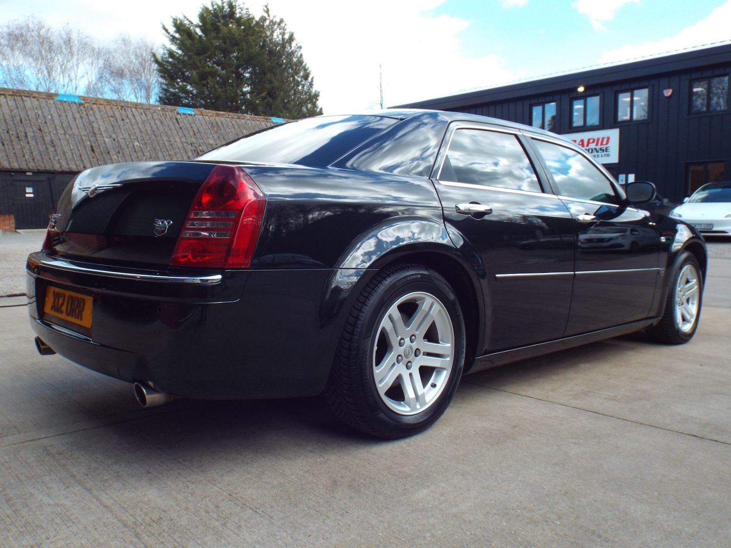 Used Chrysler 300C 2005 for sale - 77839839: Photo 4