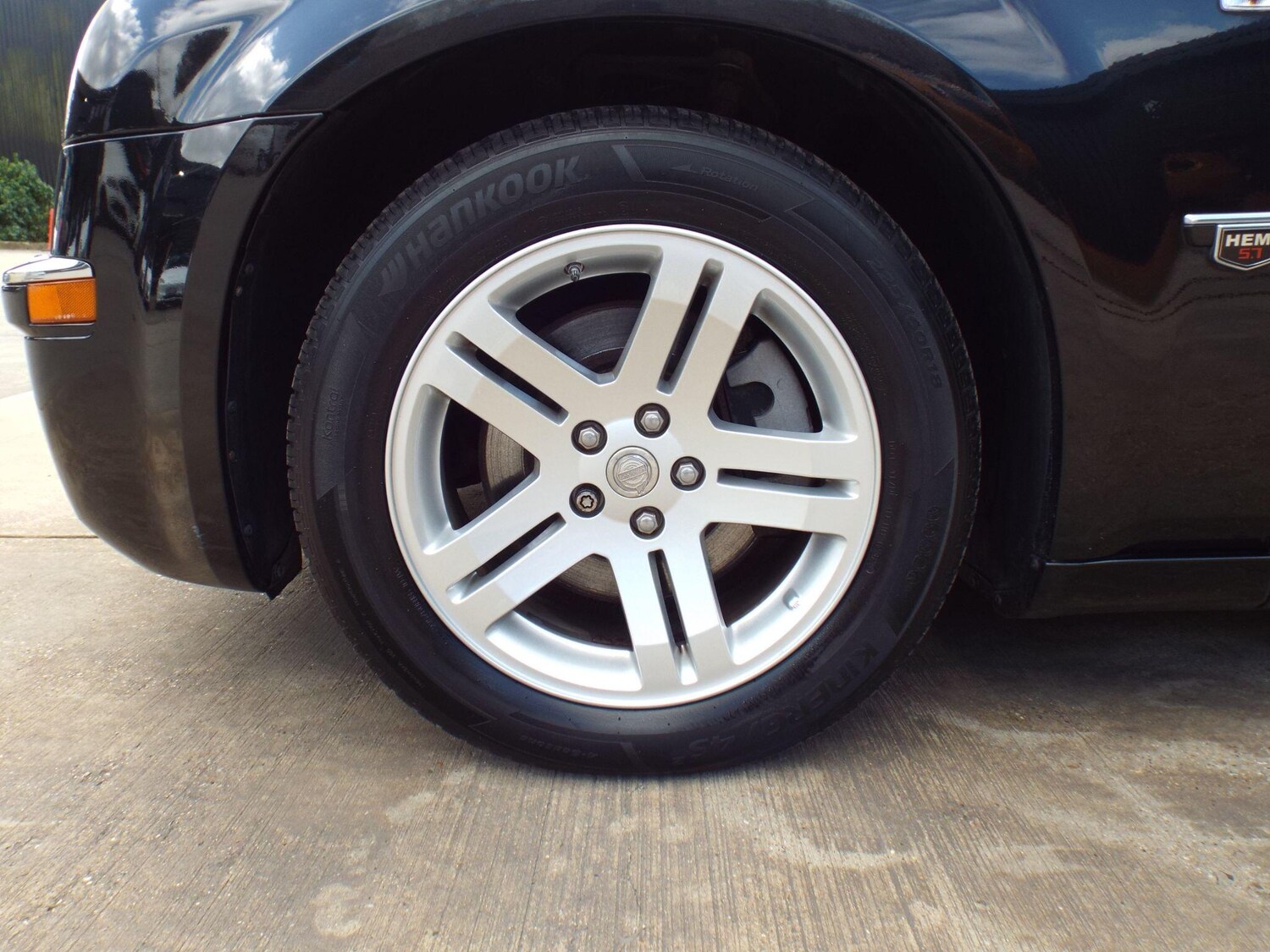 Used Chrysler 300C 2005 for sale - 77839839: Photo 45