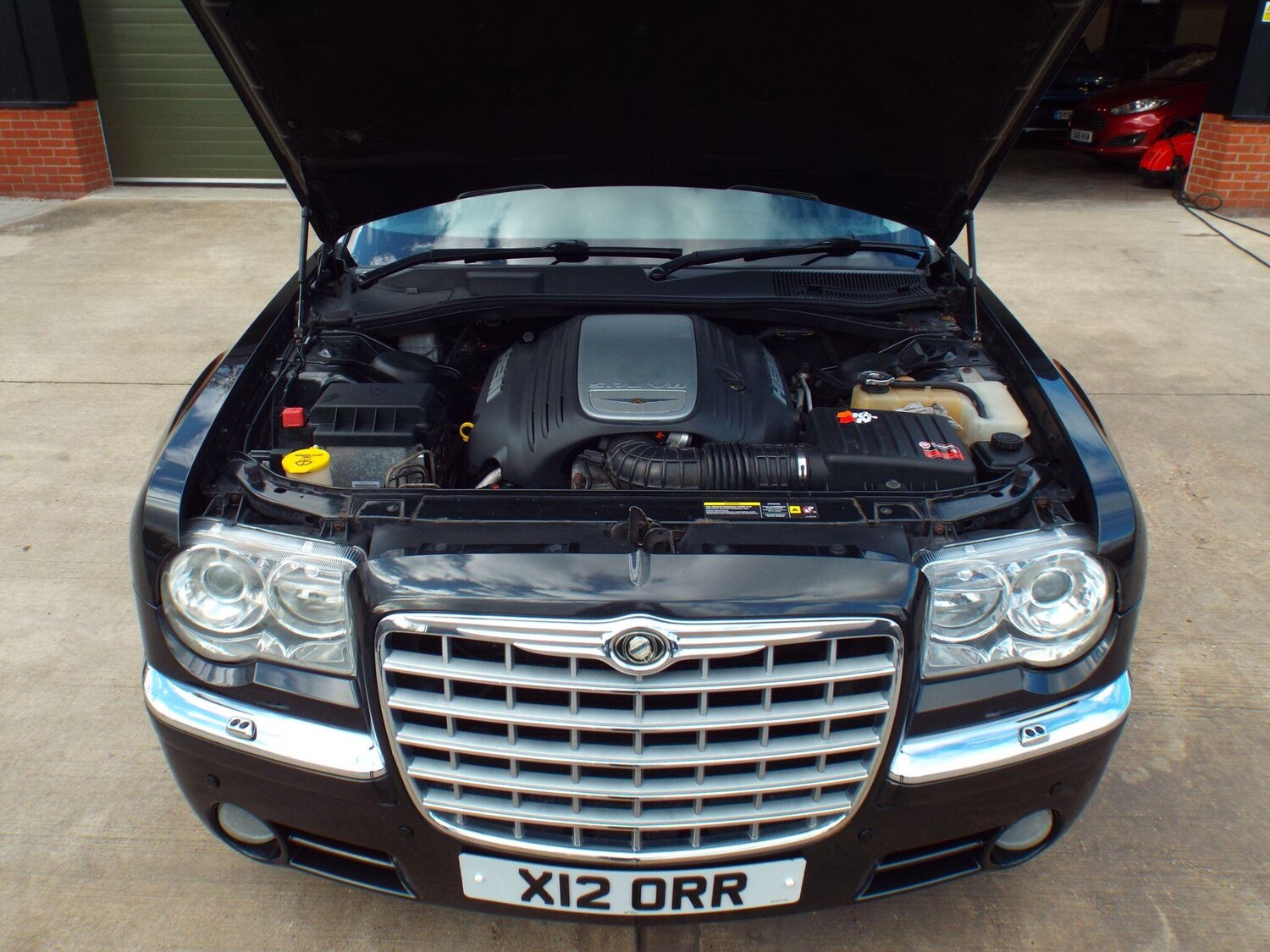 Used Chrysler 300C 2005 for sale - 77839839: Photo 48