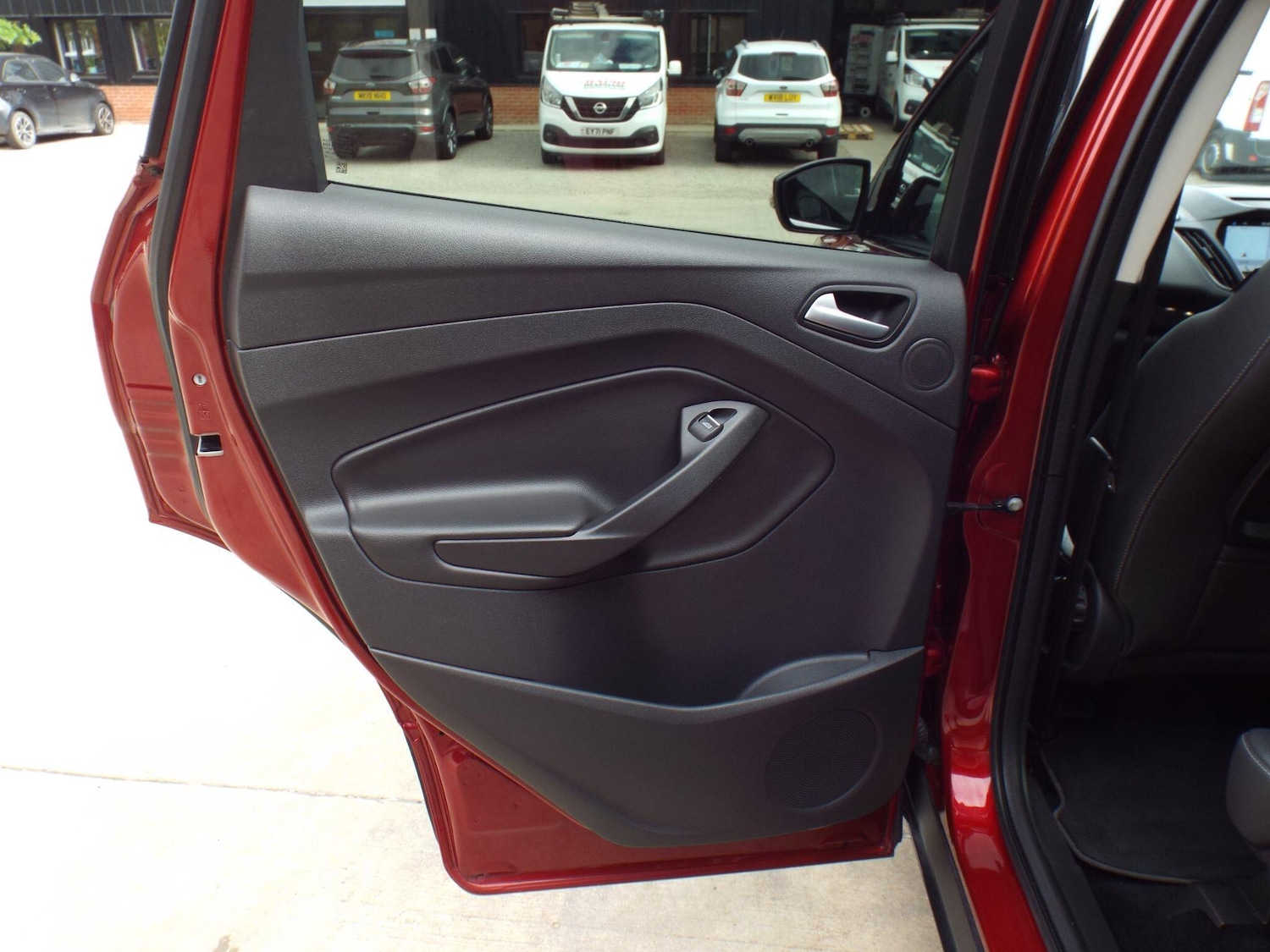 Used Ford Kuga 2018 for sale - 76987787: Photo 31