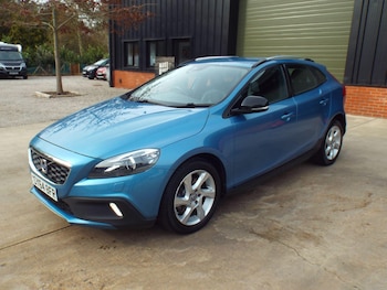 Used Volvo V40 Cross Country 2014 for sale - 77525048: Photo