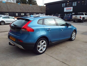 Used Volvo V40 Cross Country 2014 for sale - 77525048: Photo