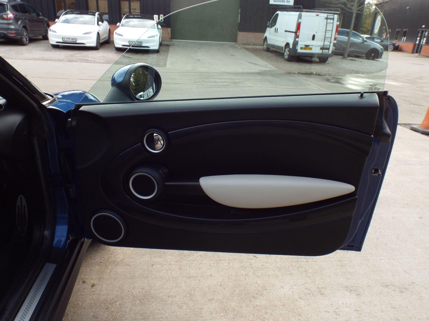 Used MINI Roadster 2014 for sale - 76513243: Photo 21