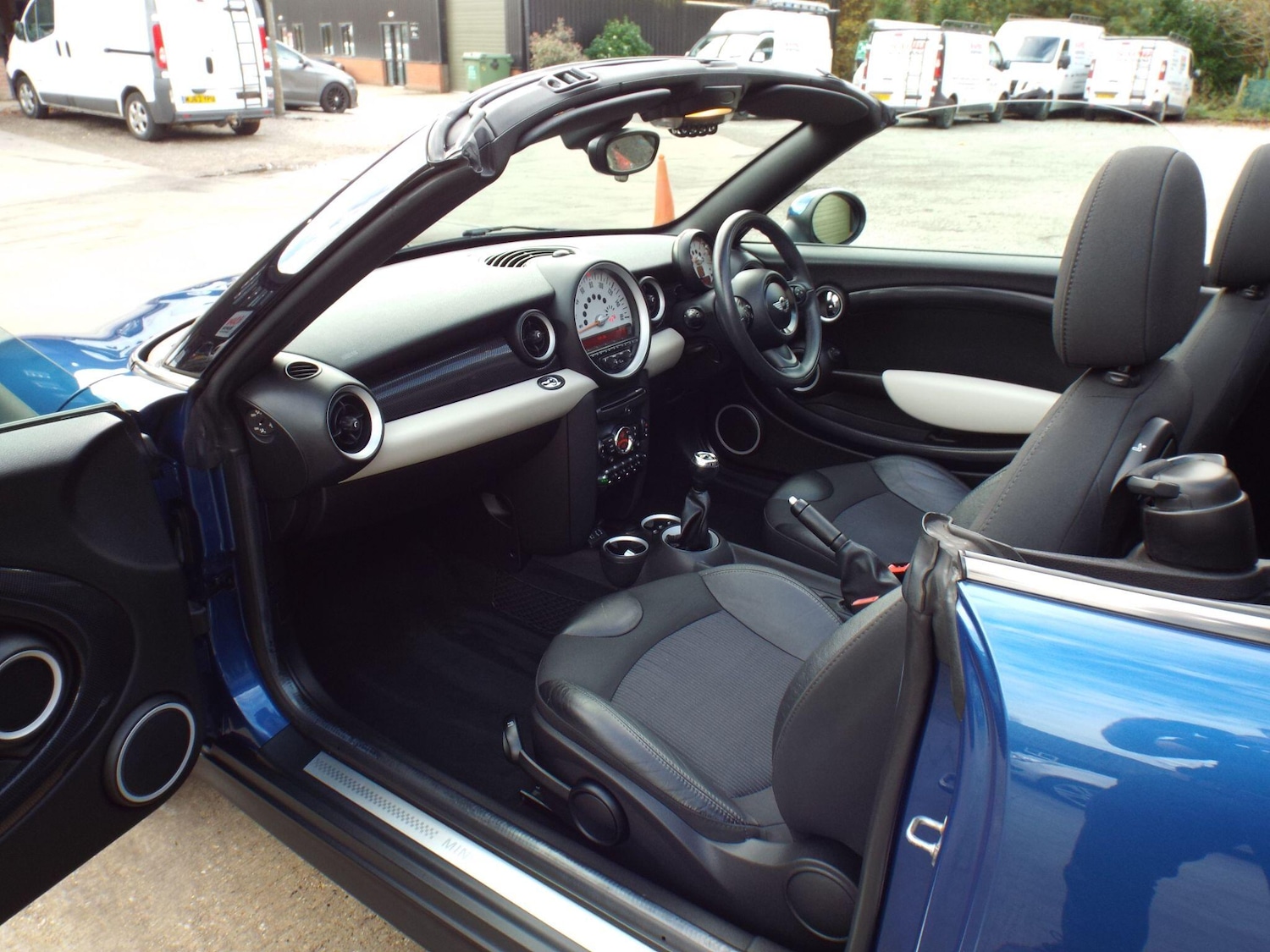 Used MINI Roadster 2014 for sale - 76513243: Photo 23