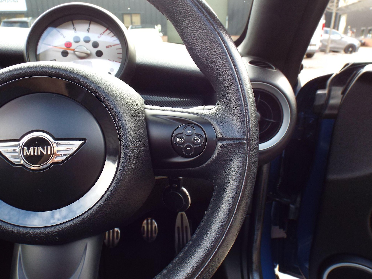 Used MINI Roadster 2014 for sale - 76513243: Photo 29