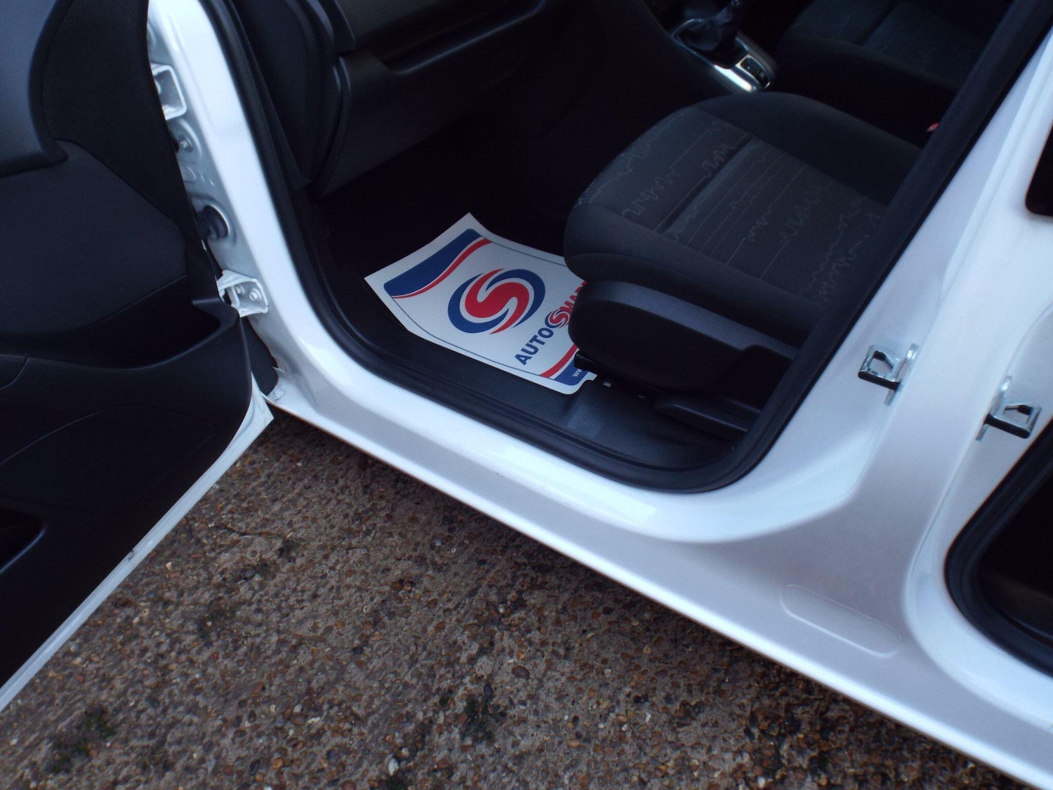 Used Vauxhall Meriva 2016 for sale - 76689182: Photo 29