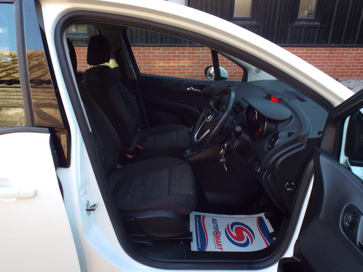 Used Vauxhall Meriva 2016 for sale - 76689182: Photo 7