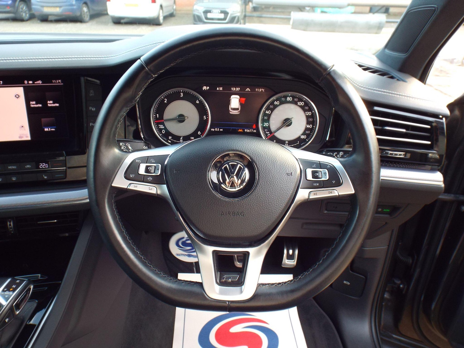 Used Volkswagen Touareg 2019 for sale - 76913243: Photo 12