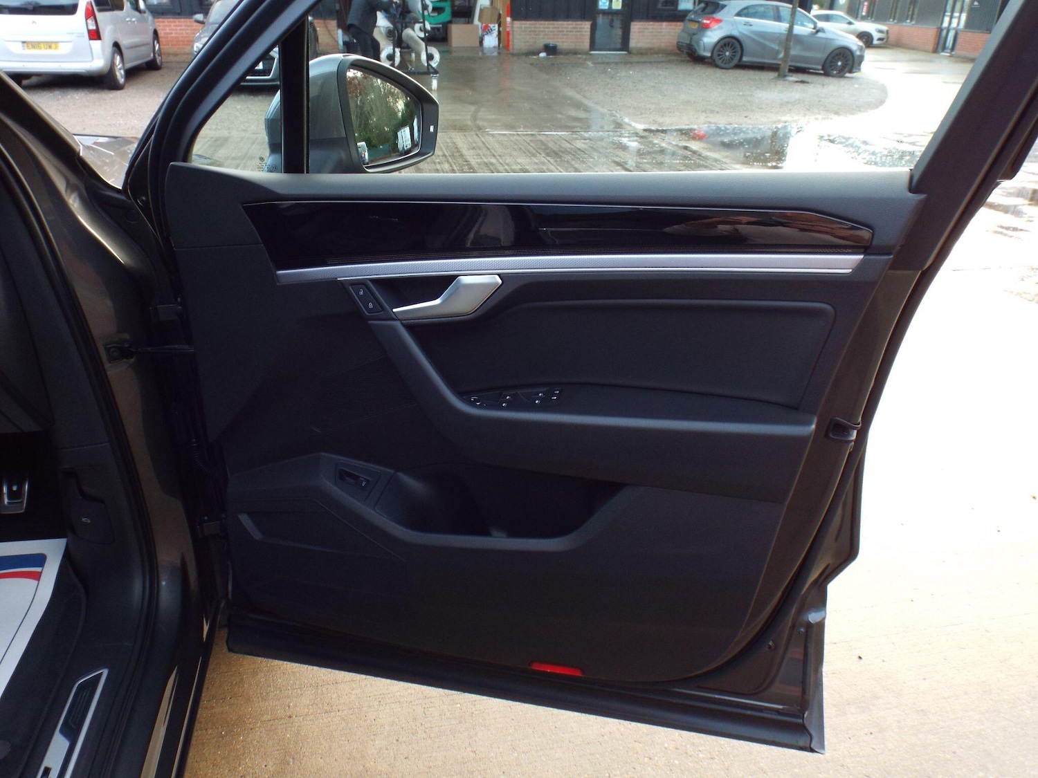 Used Volkswagen Touareg 2019 for sale - 76913243: Photo 21