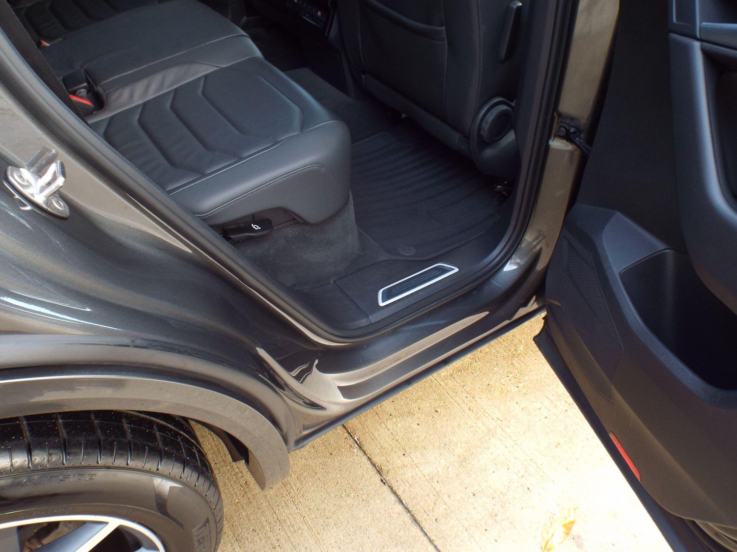 Used Volkswagen Touareg 2019 for sale - 76913243: Photo 23