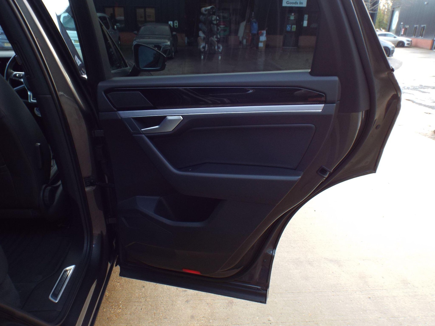 Used Volkswagen Touareg 2019 for sale - 76913243: Photo 24