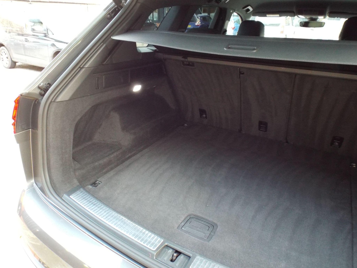 Used Volkswagen Touareg 2019 for sale - 76913243: Photo 26