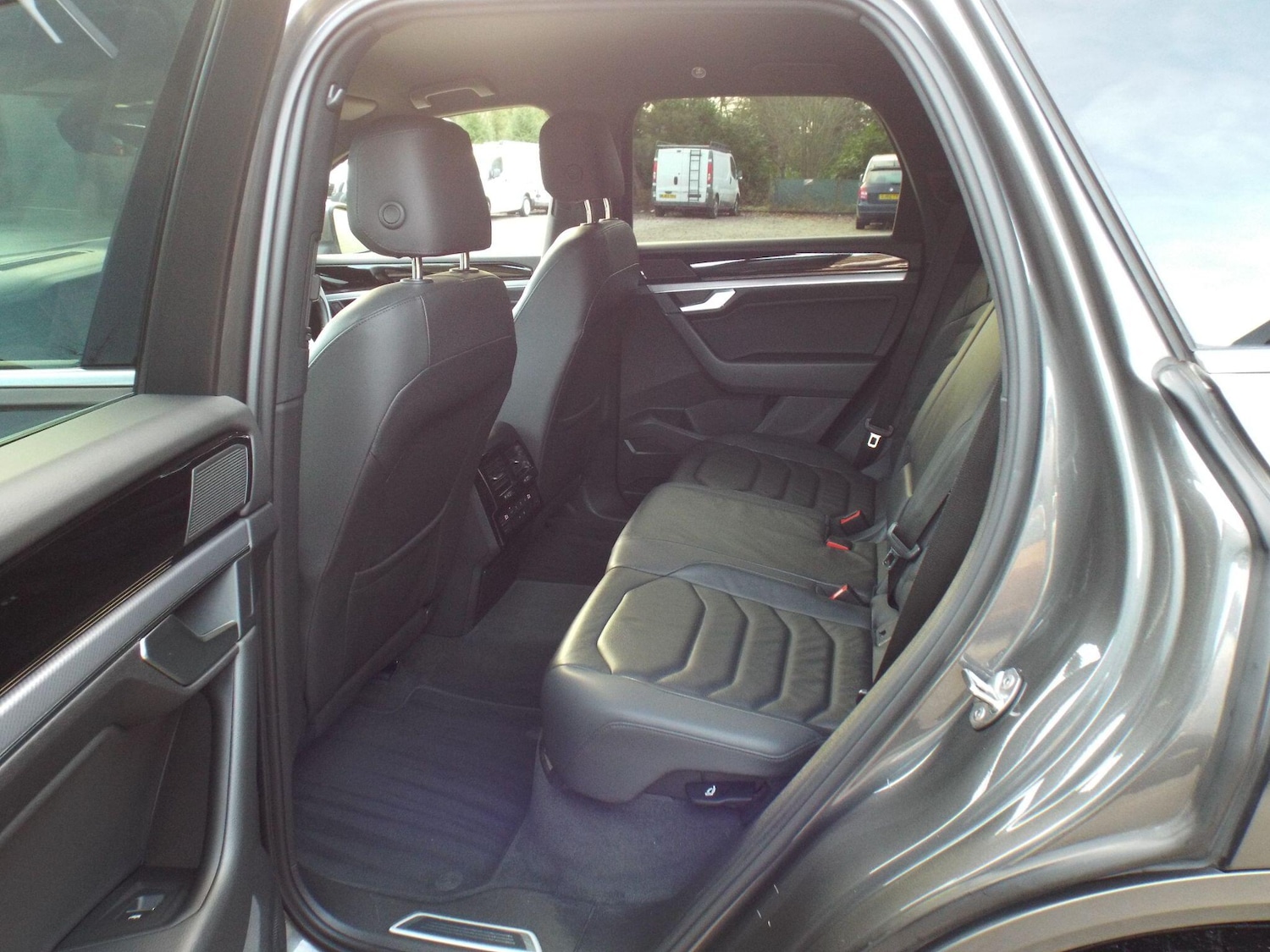 Used Volkswagen Touareg 2019 for sale - 76913243: Photo 28