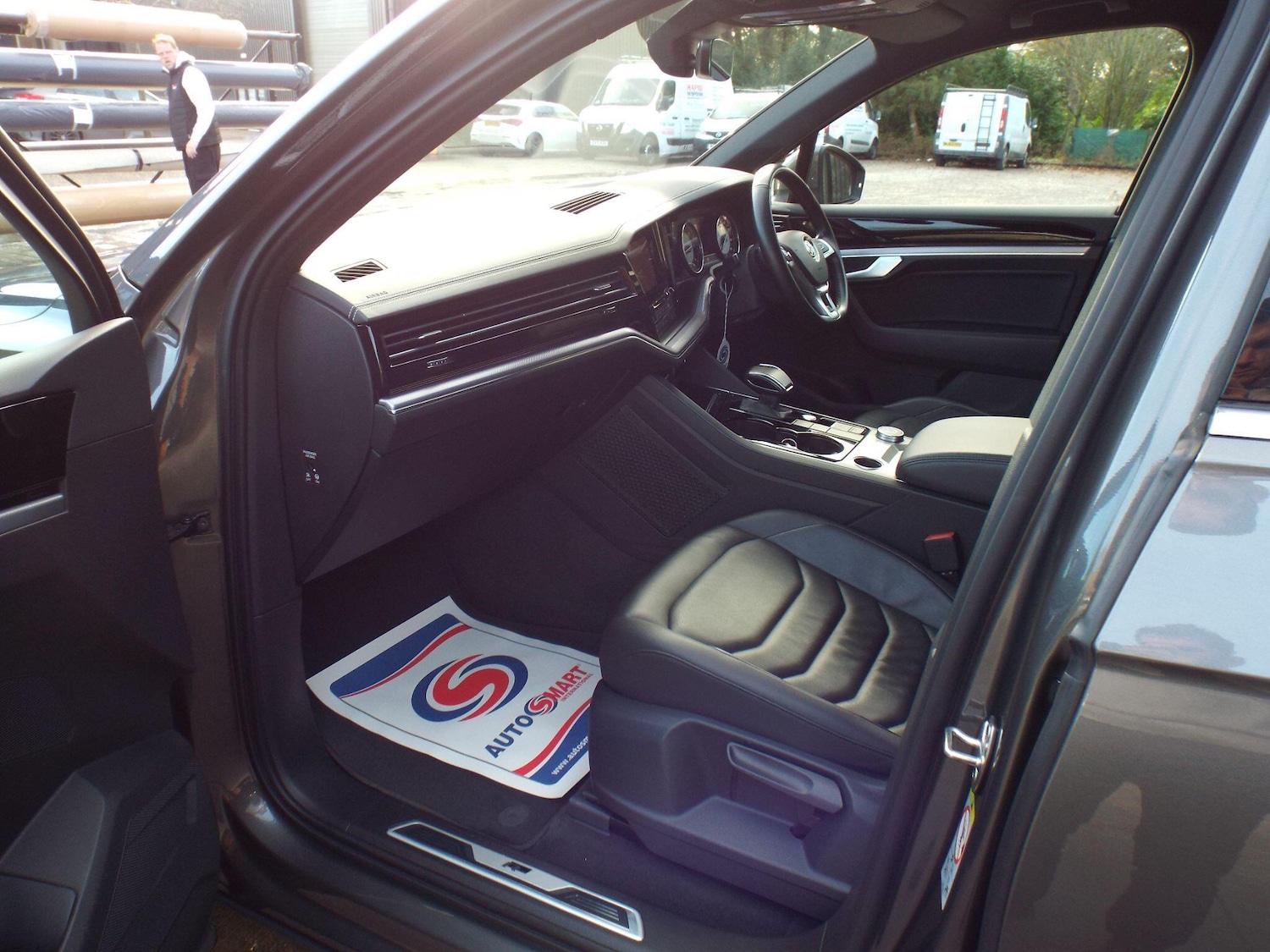 Used Volkswagen Touareg 2019 for sale - 76913243: Photo 32