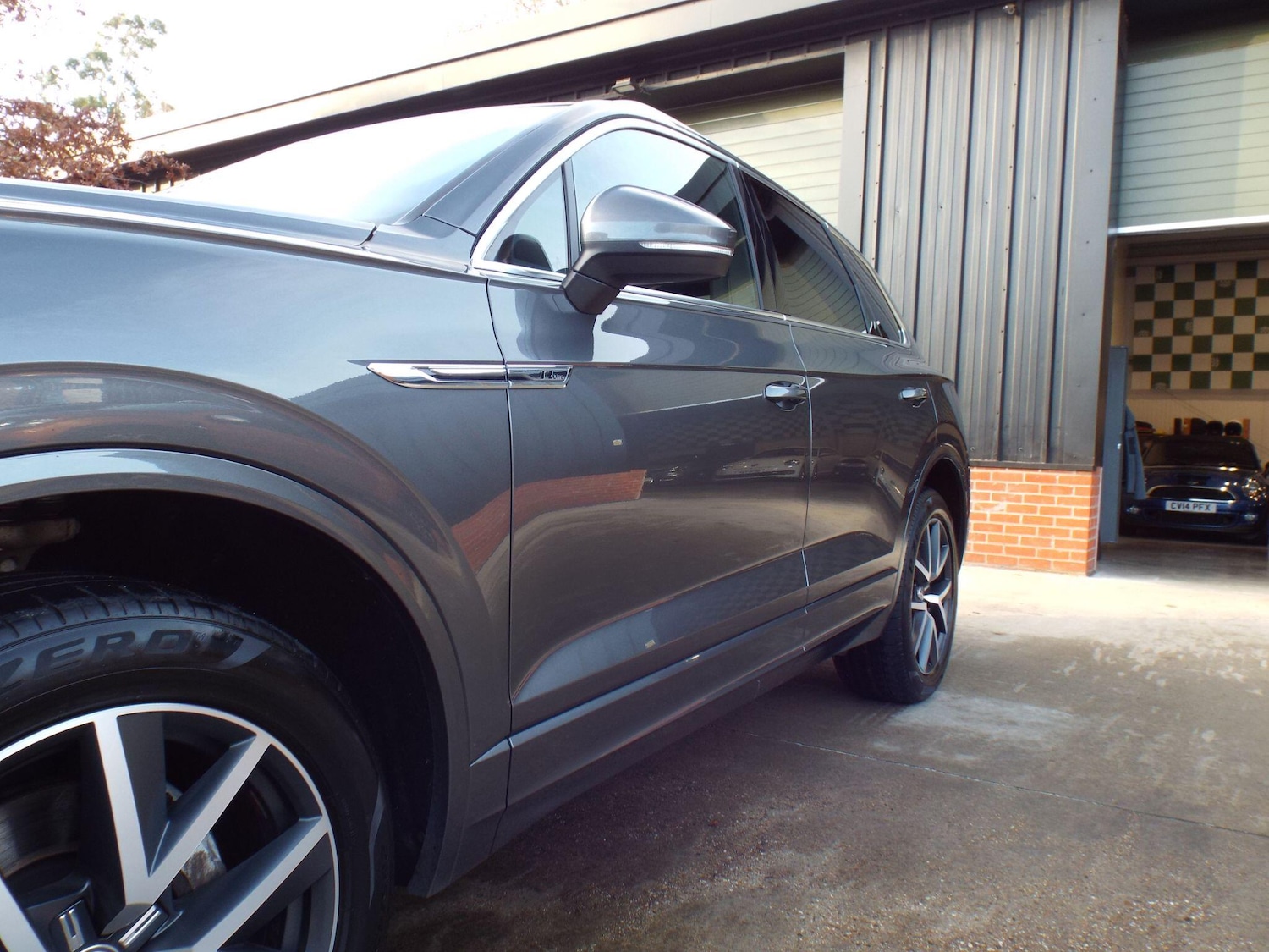 Used Volkswagen Touareg 2019 for sale - 76913243: Photo 52