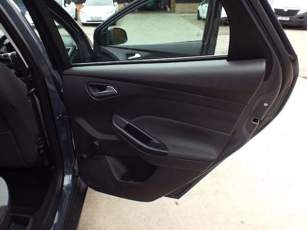 Used Ford Focus 2013 for sale - 76136028: Photo 23