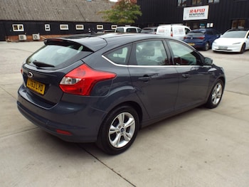 Used Ford Focus 2013 for sale - 76136028: Photo 4