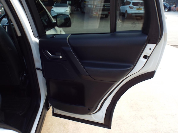 Used Land Rover Freelander 2 2014 for sale - 76121729: Photo 25